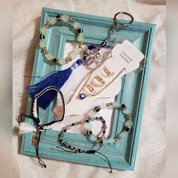 Evil Eye Bundle Of 6 Pieces Bracelets, Keychain, Ankle And Toe Rings - Picture 1 of 2
